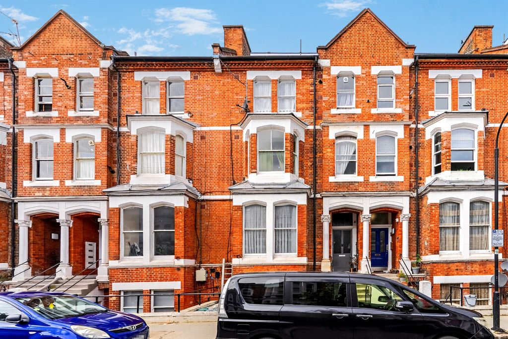 Property photo 1 of 12