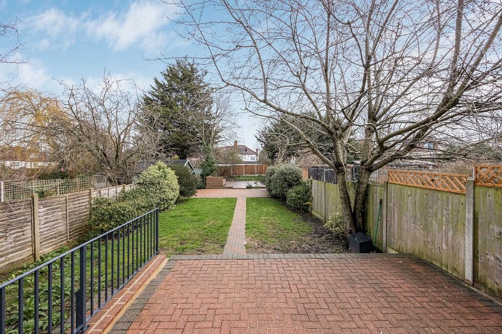 Property photo 2 of 40