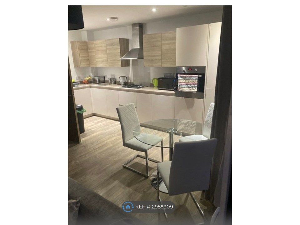 Property photo 1 of 7 Kitchen