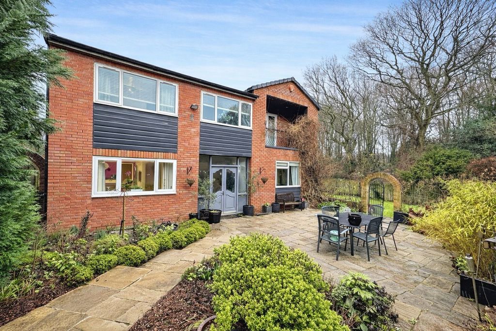 Property photo 1 of 27