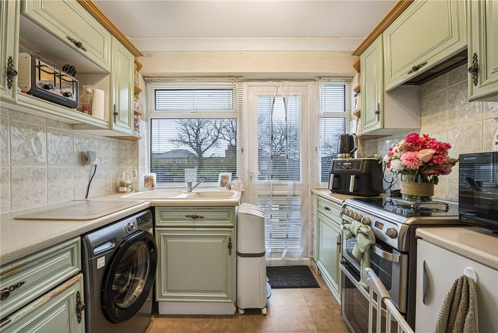 Property photo 3 of 15 Kitchen