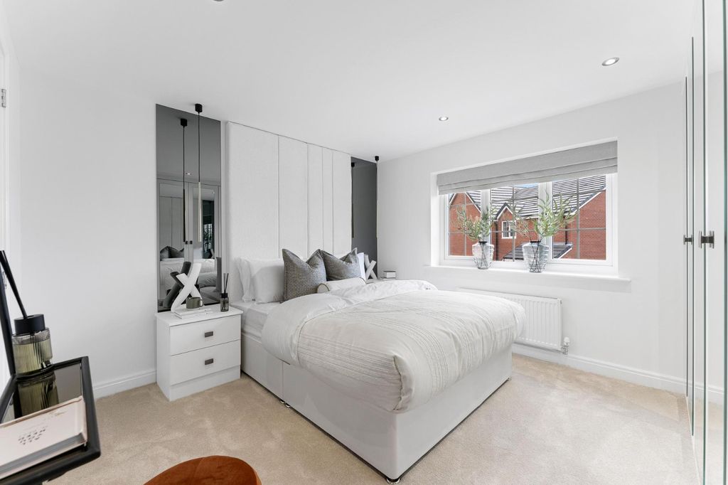 Property photo 3 of 10 4528542