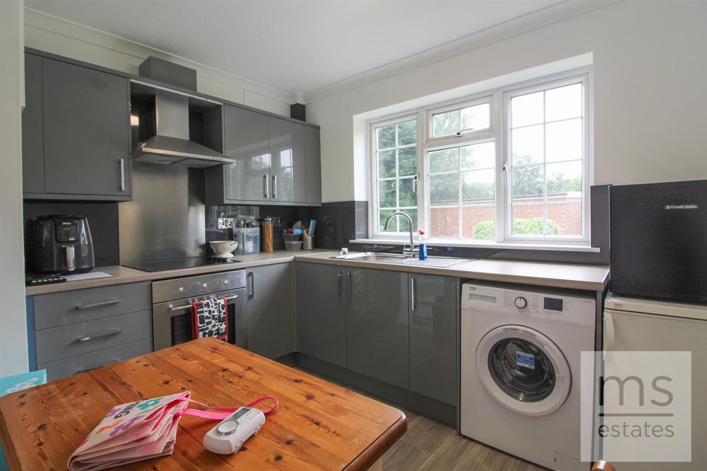 Property photo 2 of 10 Img_0023.Jpg