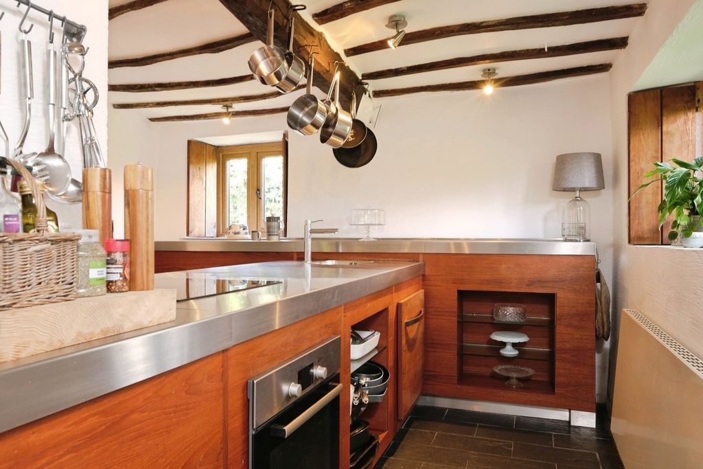 Property photo 3 of 18