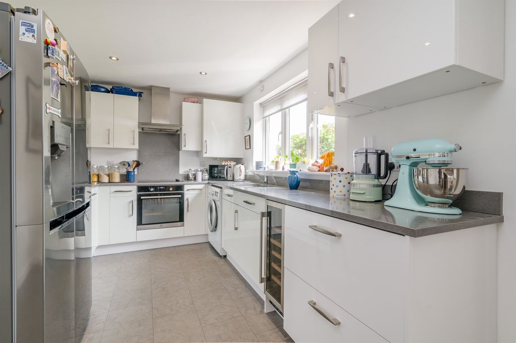 Property photo 3 of 30