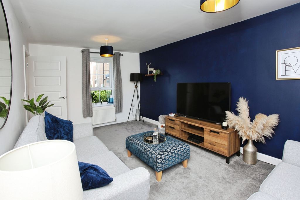 Property photo 2 of 19 Img_9085