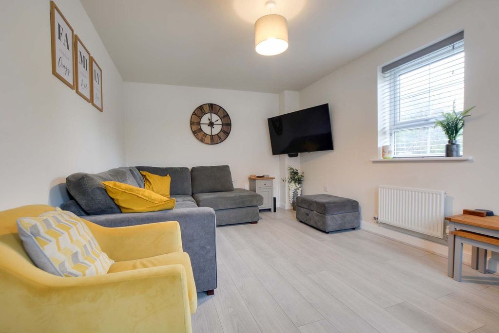 Property photo 3 of 26