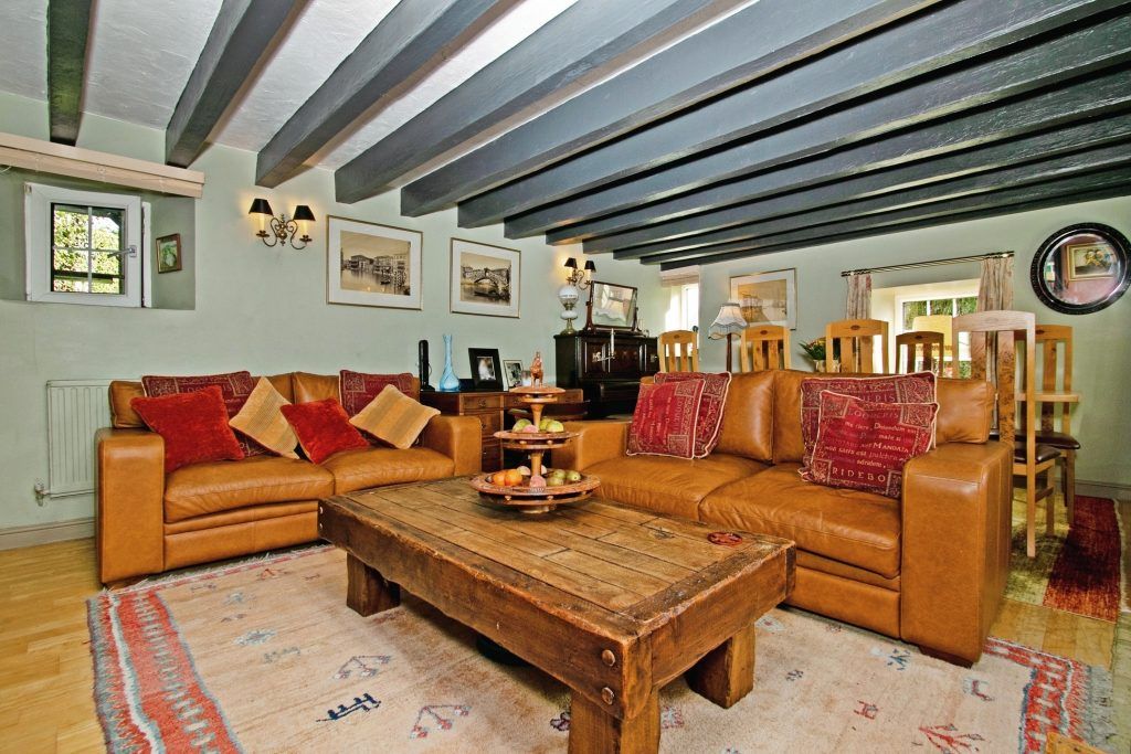 Property photo 3 of 20