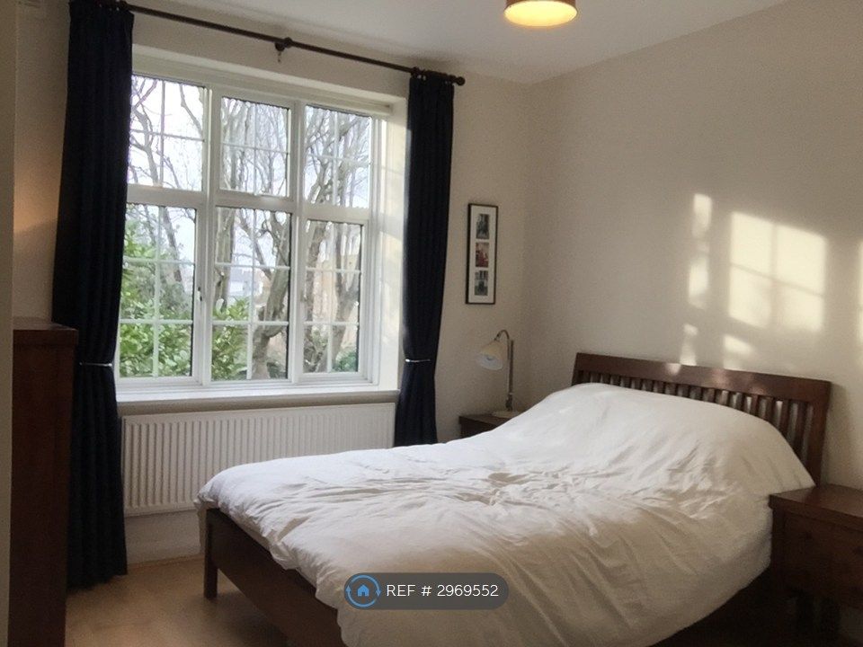 Property photo 1 of 7 Bedroom 1