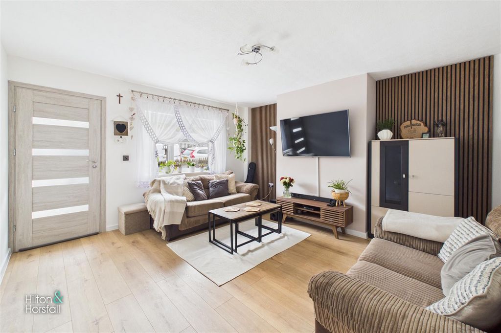 Property photo 3 of 15 Slater Avenue