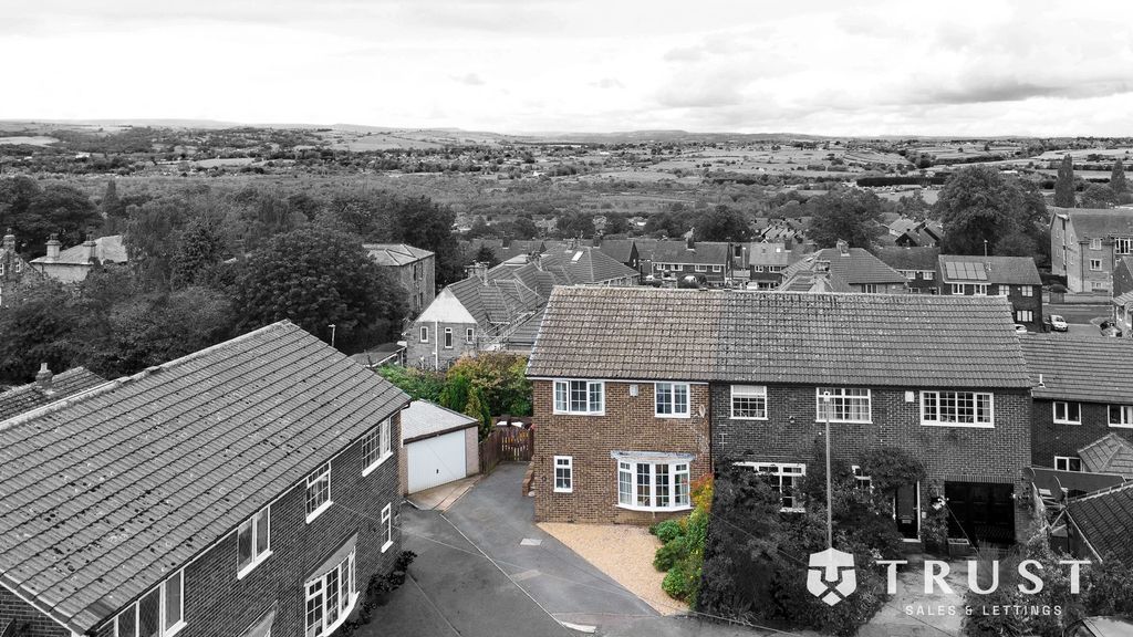 Property photo 3 of 35