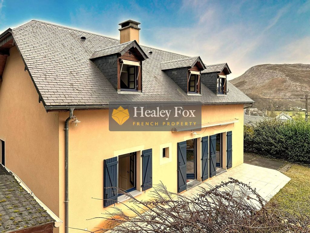 Property photo 2 of 19