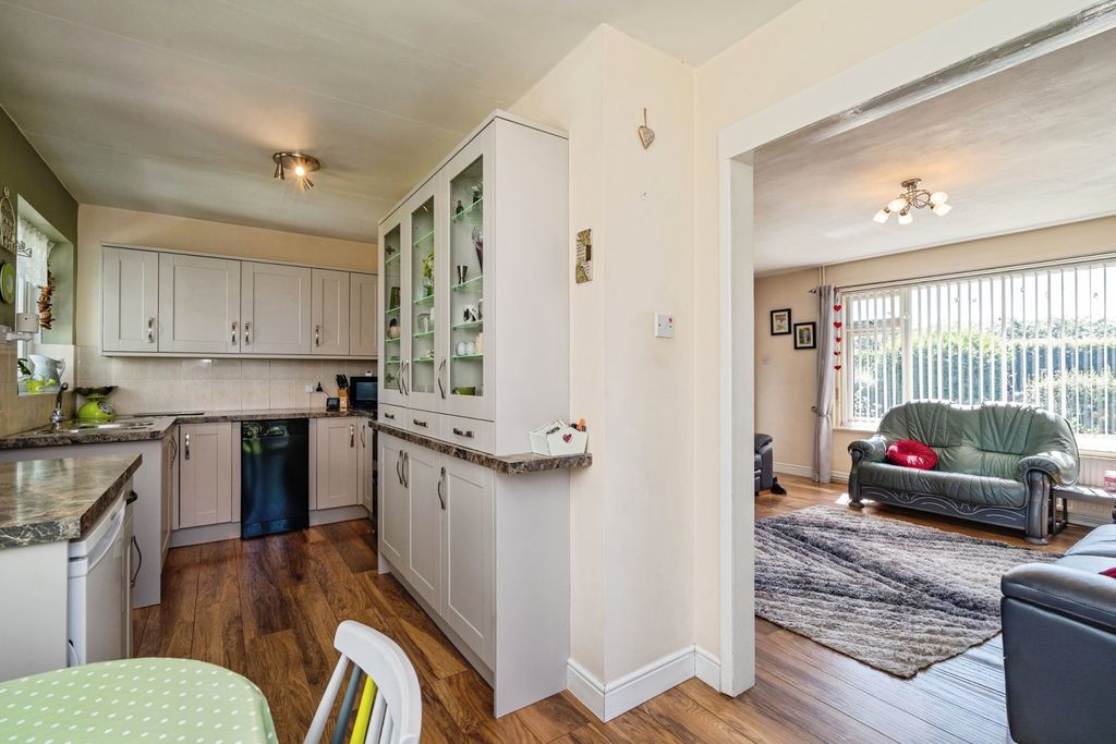 Property photo 2 of 29 Pbox-Img.Jpg