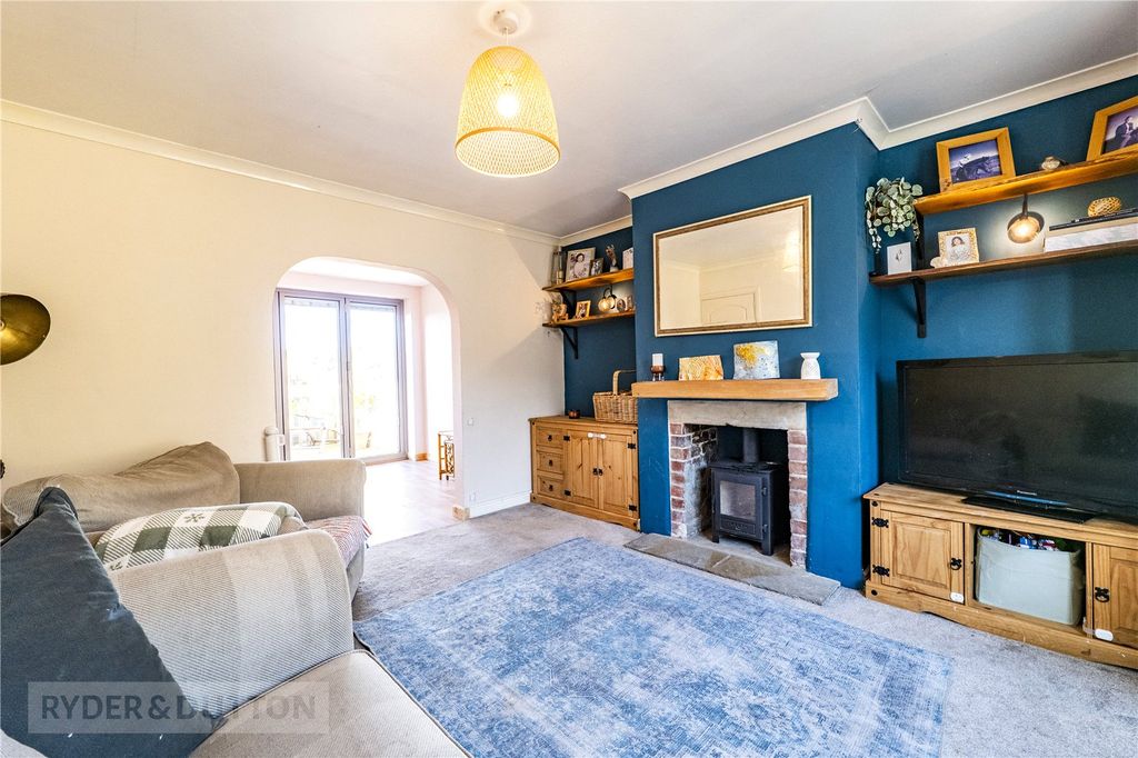 Property photo 2 of 22 Living Room