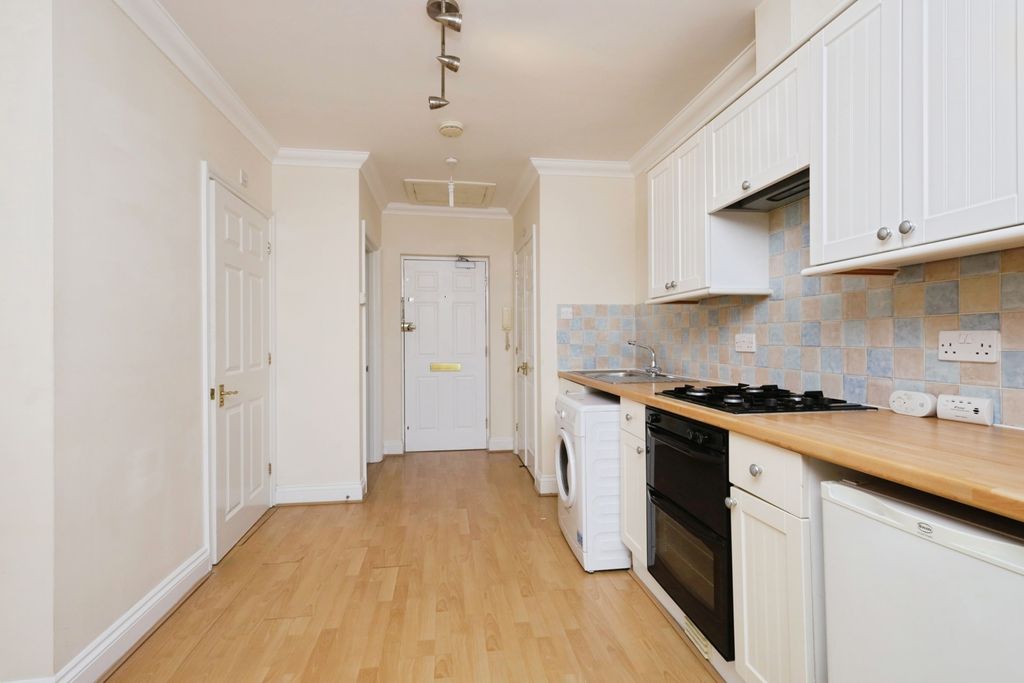 Property photo 2 of 7 Pbox-Img.Jpg