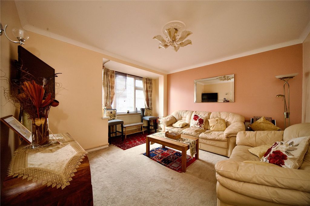 Property photo 2 of 29 Picture No. 28