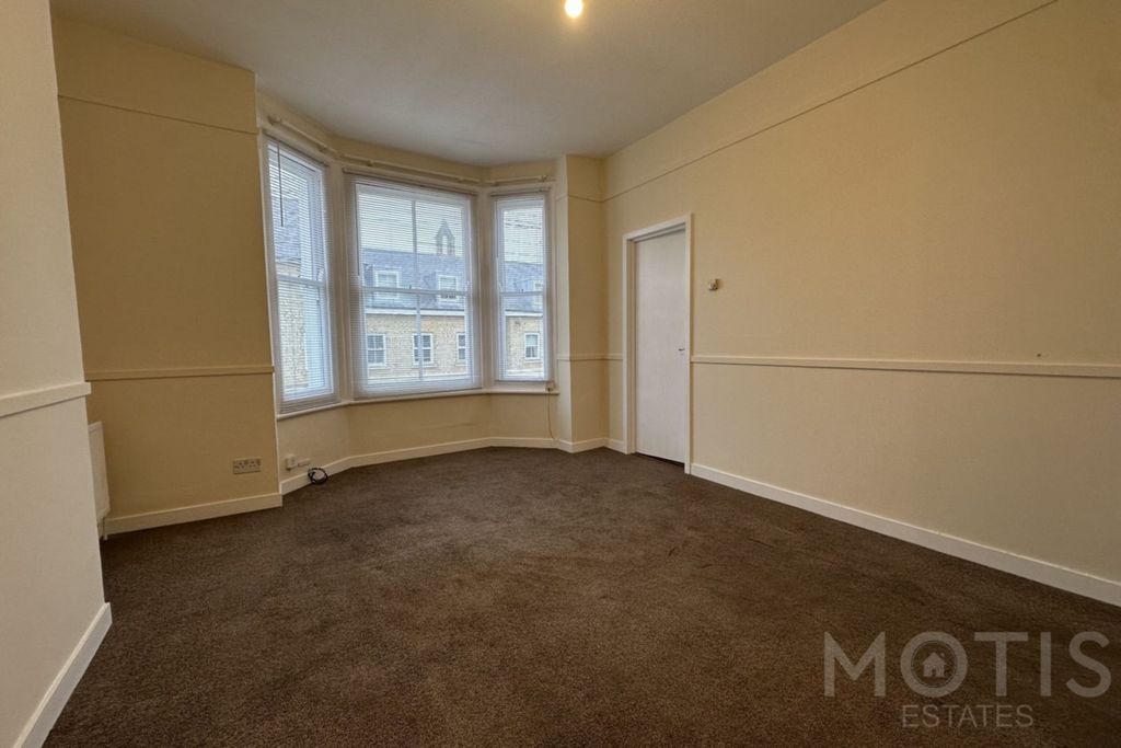 Property photo 2 of 9 Photo 5