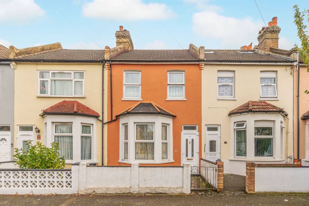 Property photo 1 of 12