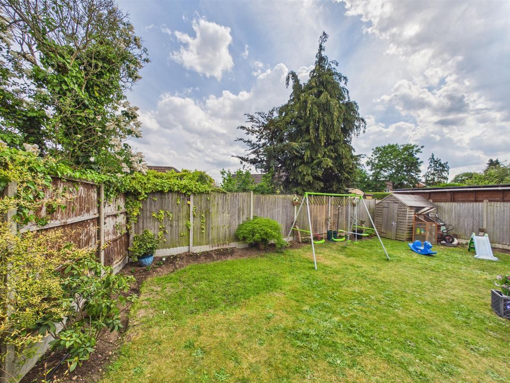 Property photo 3 of 16 Outside
