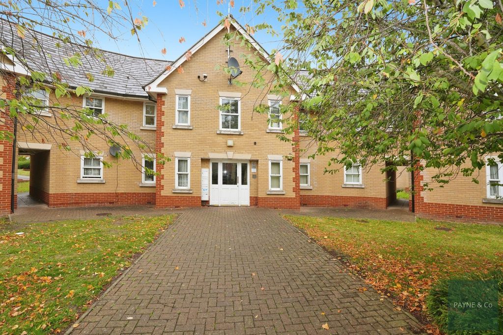 Property photo 1 of 11
