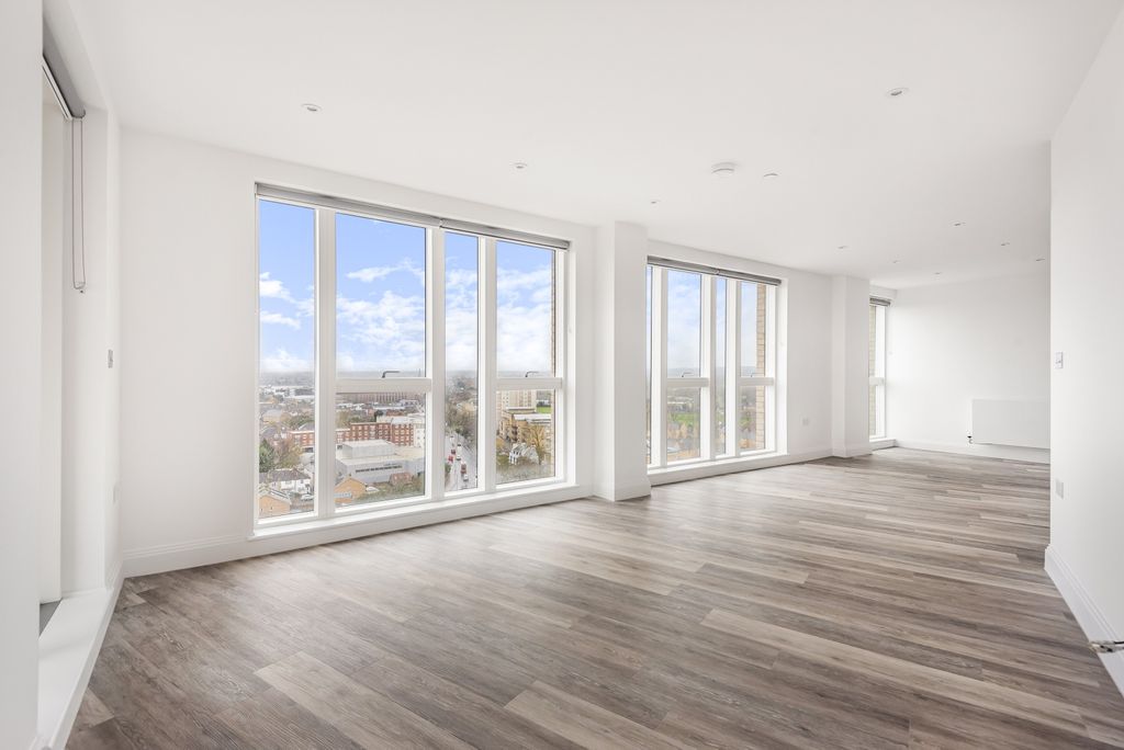 Property photo 1 of 18 674421 (1)