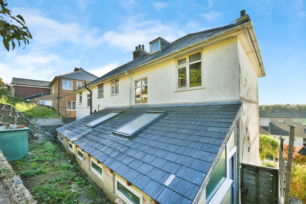 Property photo 3 of 20