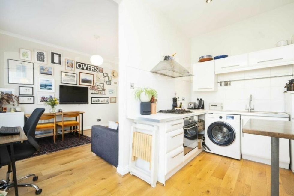 Property photo 1 of 5