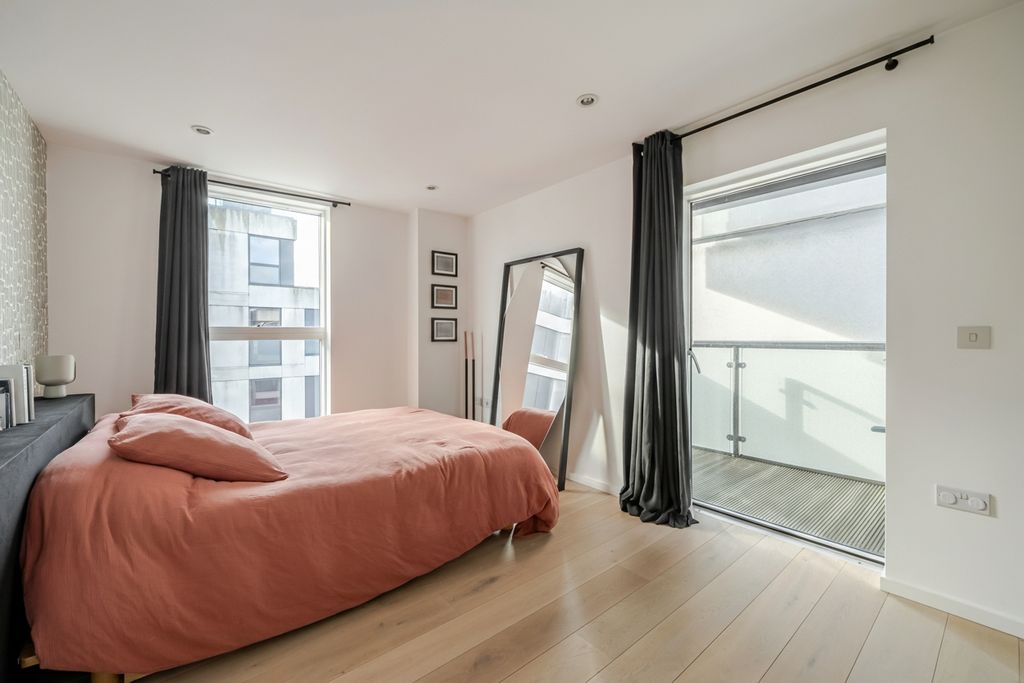 Property photo 2 of 16 Picture No. 20