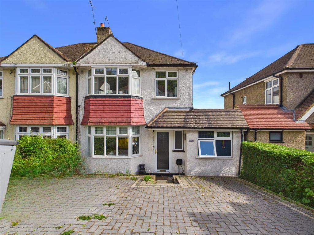 Property photo 1 of 17 Cam01563G0-Pr0253-Still020.Jpg