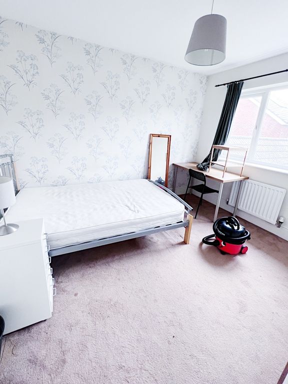 Property photo 2 of 12 Bright, Simply Furnished Bedroom With A Double Bed...