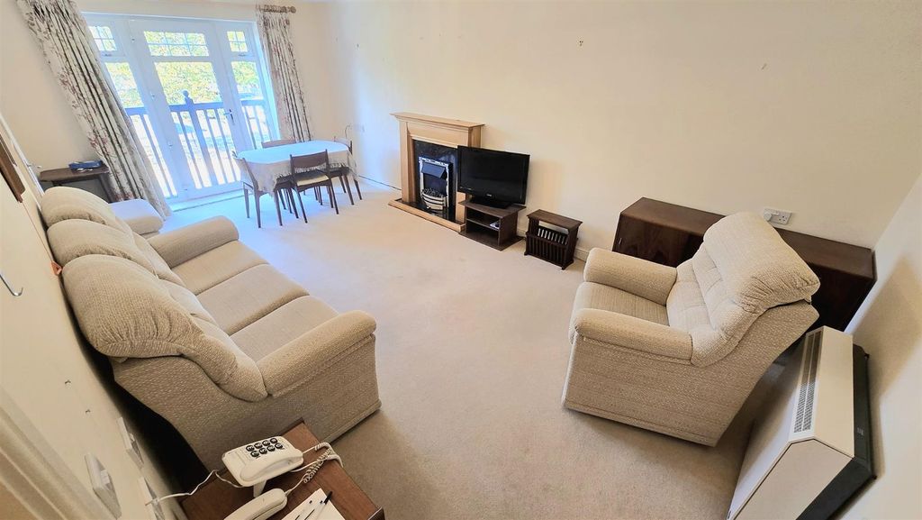 Property photo 3 of 12 Property_Photo_06_HD.Jpg