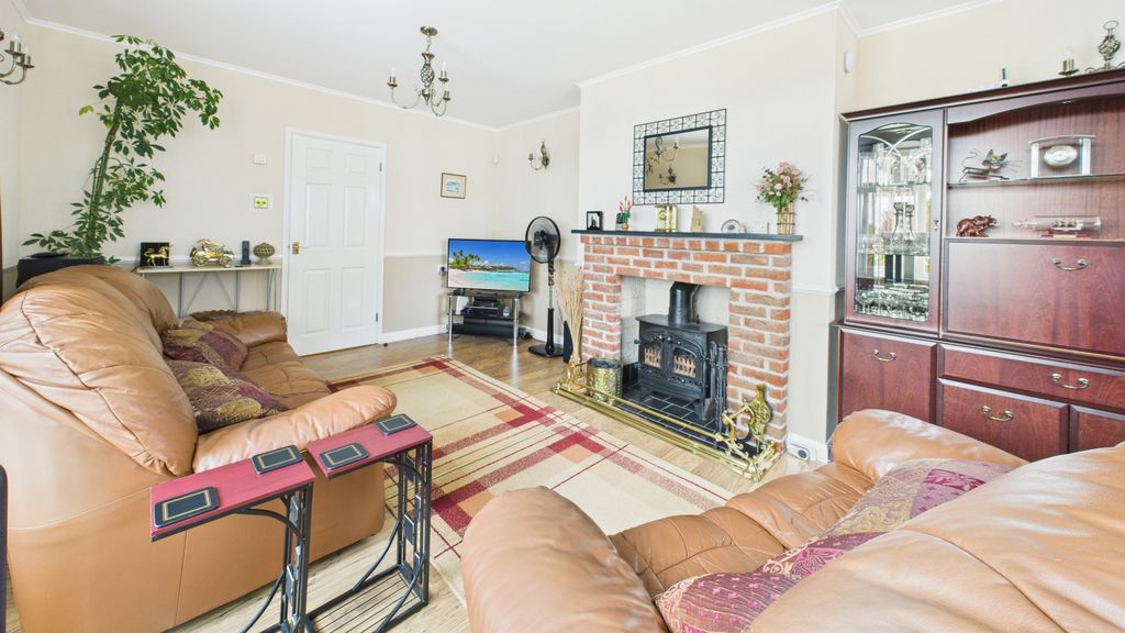 Property photo 2 of 27 Gallery