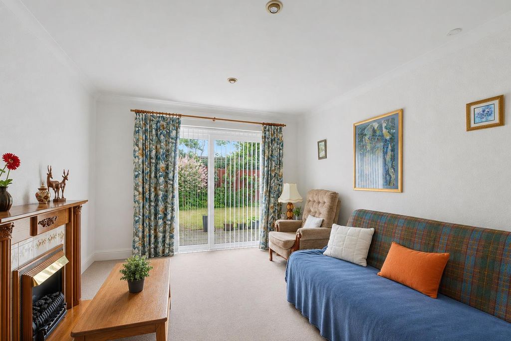 Property photo 3 of 13 Calverton.Png