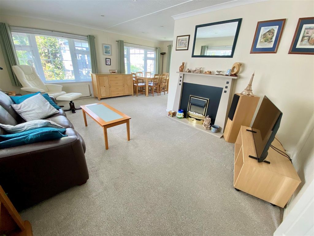 Property photo 2 of 13 Beechsr.Jpg
