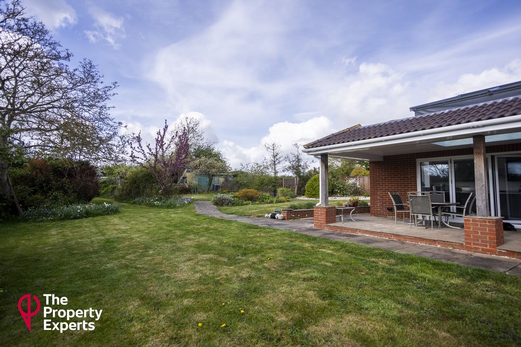 Property photo 3 of 32