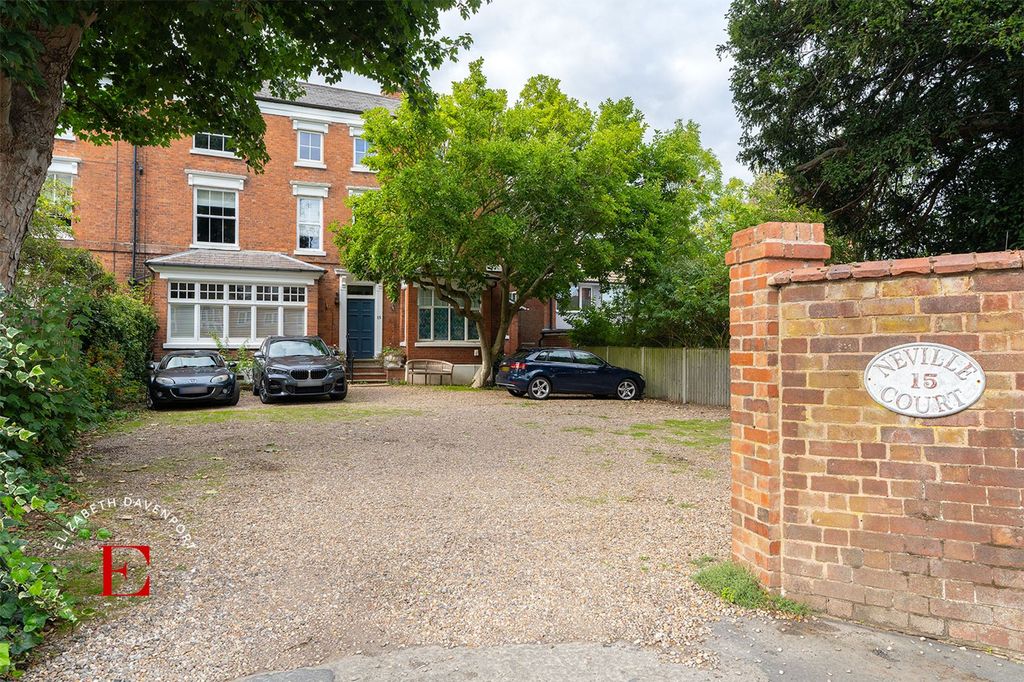 Property photo 1 of 19