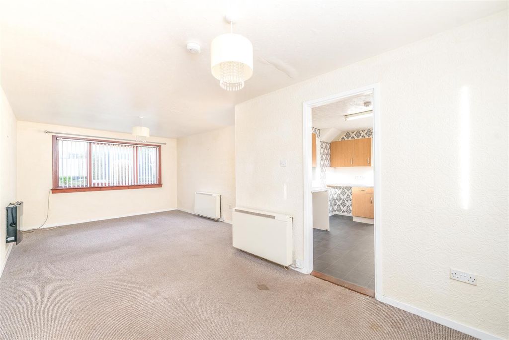 Property photo 3 of 10 15_Erskine_Road_Chirnside-03.Jpg