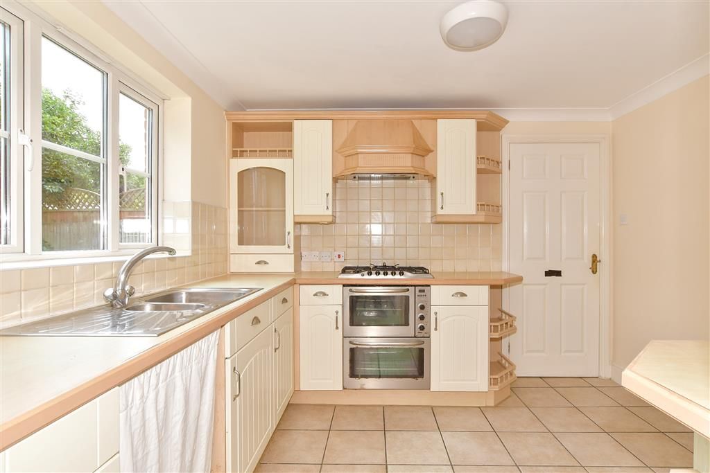 Property photo 2 of 14 Kitchen