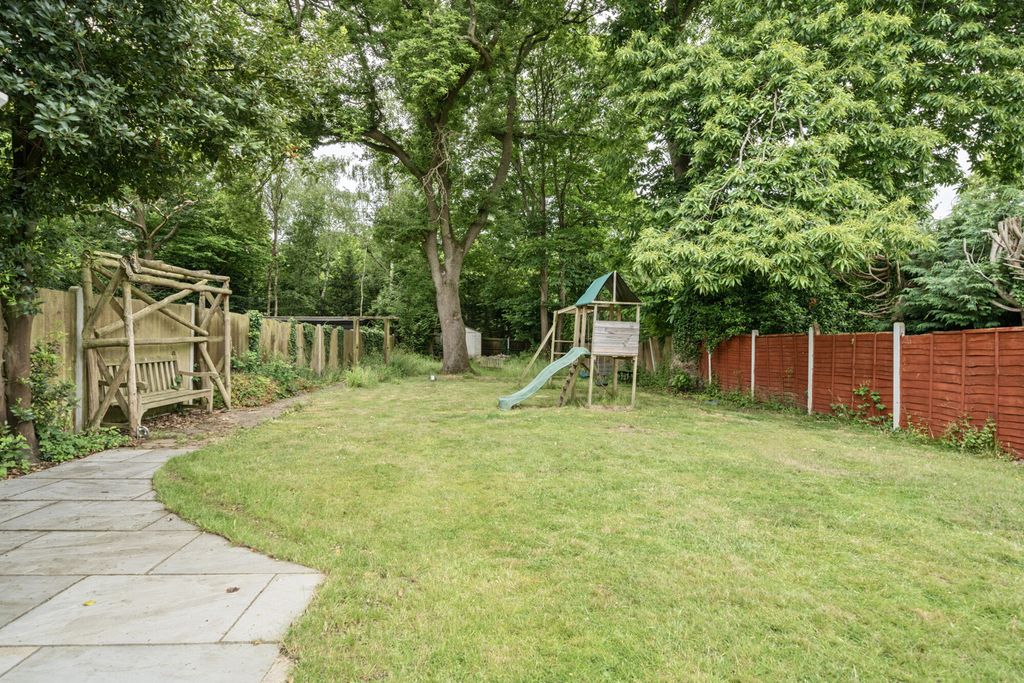Property photo 2 of 21 Rear Garden