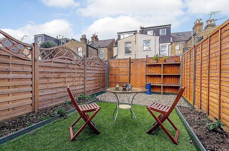 Property photo 3 of 9 Garden