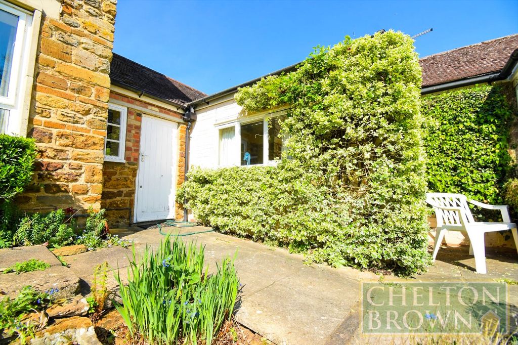 Property photo 1 of 11 Front External