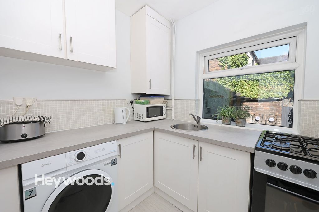 Property photo 3 of 22