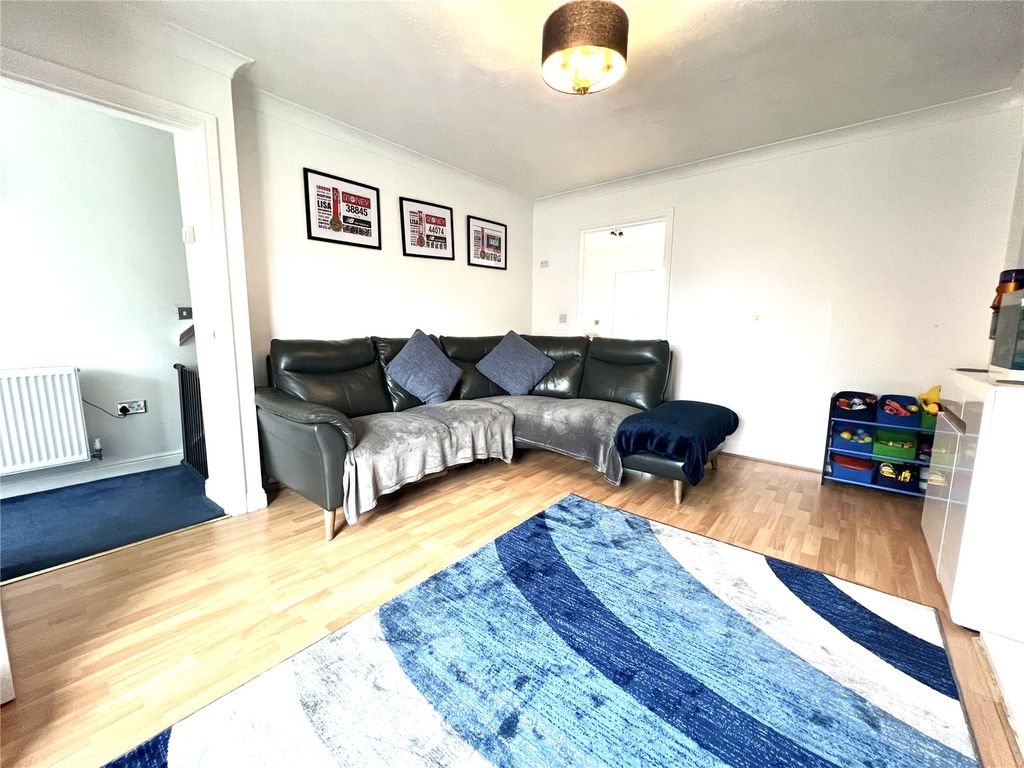 Property photo 3 of 21 Picture No. 20