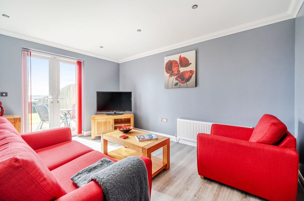 Property photo 3 of 21 1440473-9-69Dd2F3...