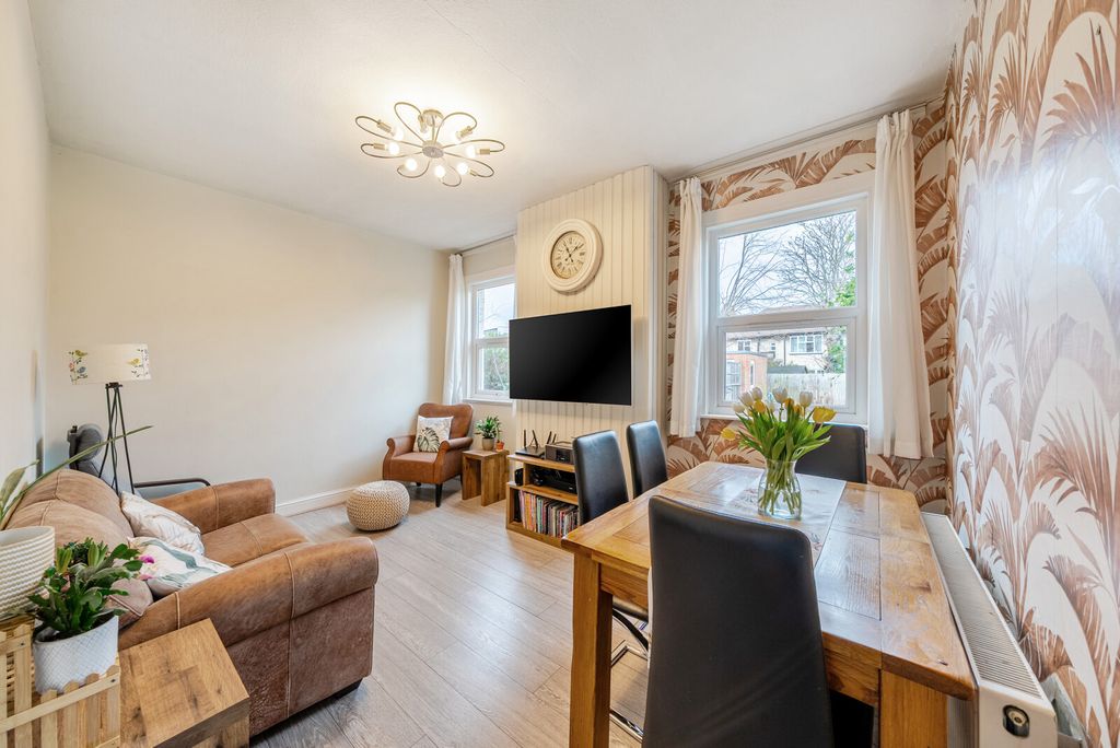 Property photo 2 of 10 1407653-4-698B159...