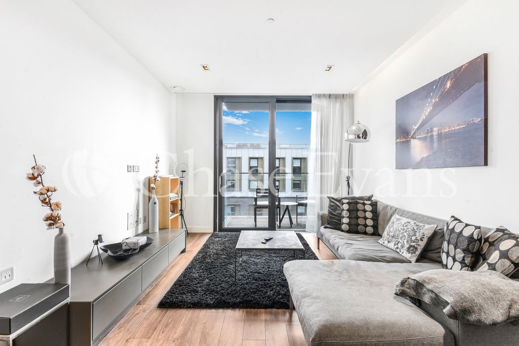 Property photo 3 of 15 Cashmere House, Good