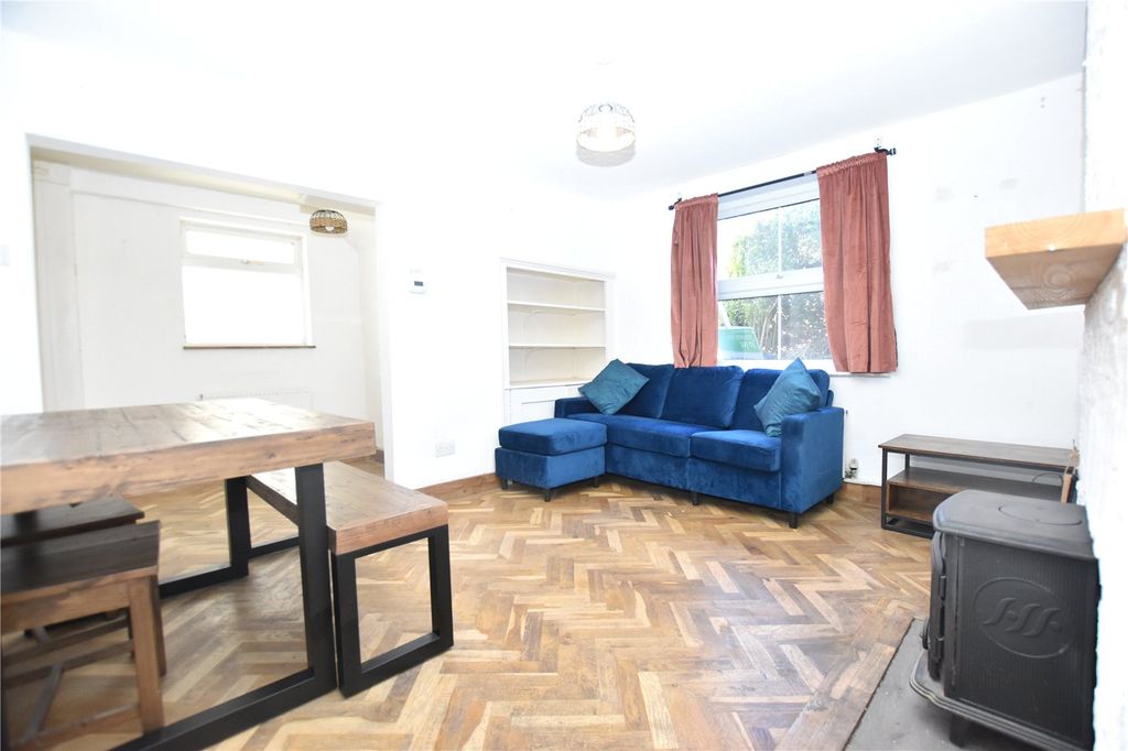 Property photo 3 of 10 Picture No. 26