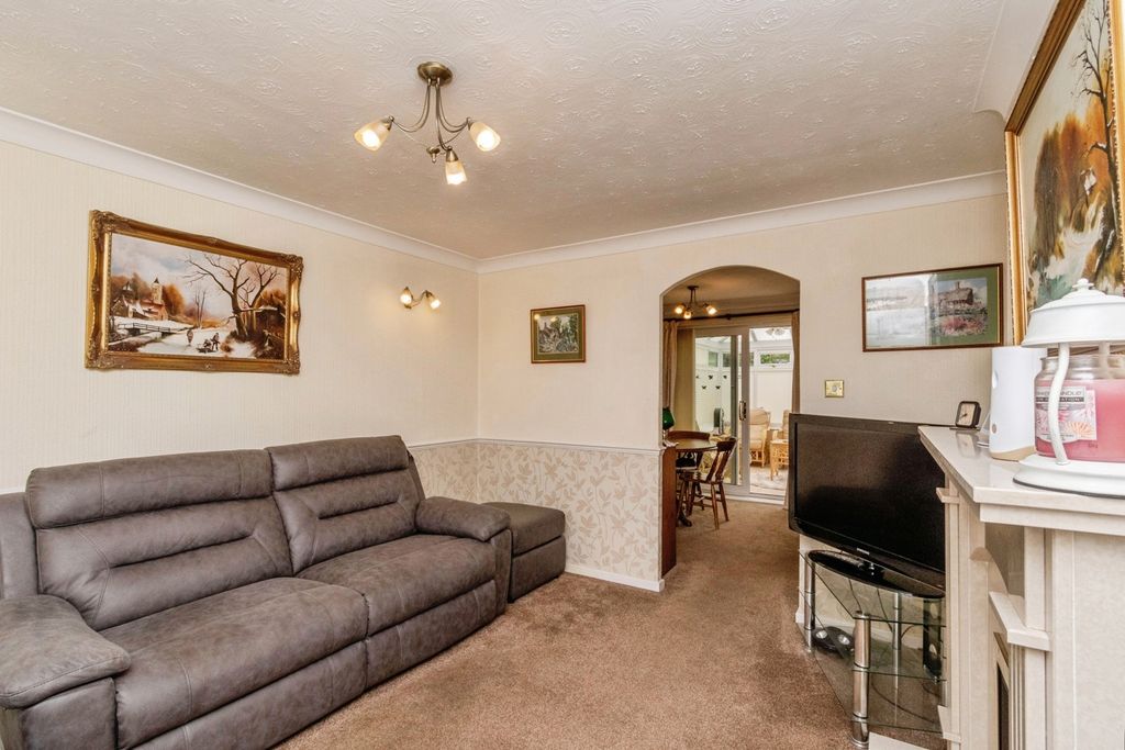Property photo 3 of 19 Pbox-Img.Jpg