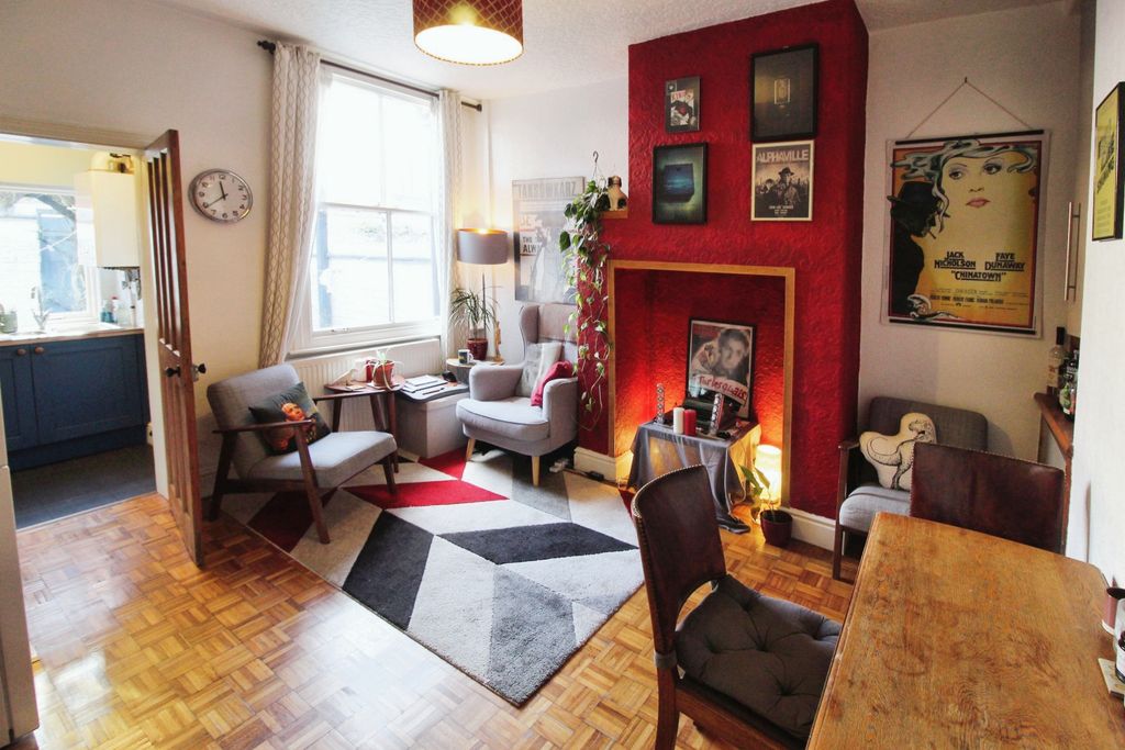 Property photo 3 of 12