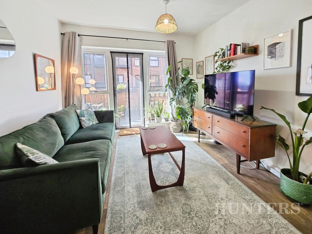 Property photo 1 of 16 Pbox-Img.Jpg